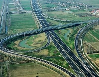 西安迎來產(chǎn)業(yè)新引擎 大疆研發(fā)中心與石墨烯創(chuàng)新中心落戶，公路工程建筑產(chǎn)業(yè)協(xié)同發(fā)展